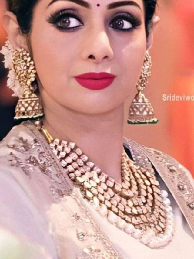 जो लड़की साड़ी नहीं à¤à¥€ पहनना चाहती हैं वह शà¥à¤°à¥€à¤¦à¥‡à¤µà¥€ की साड़ी और बà¥à¤²à¤¾à¤‰à¤œ देखकर फिदा हो जाà¤à¤—ी उनकी साड़ियों पर । और खà¥à¤¦ à¤à¥€ टà¥à¤°à¤¾à¤ˆ कर लेंगी उनकी साड़ियां।