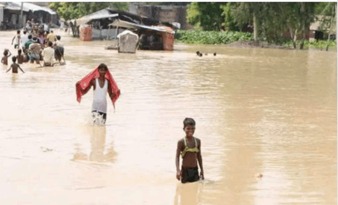 Flood in UP: 