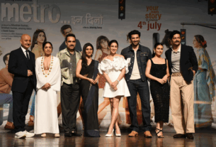 Metro In Dino Trailer