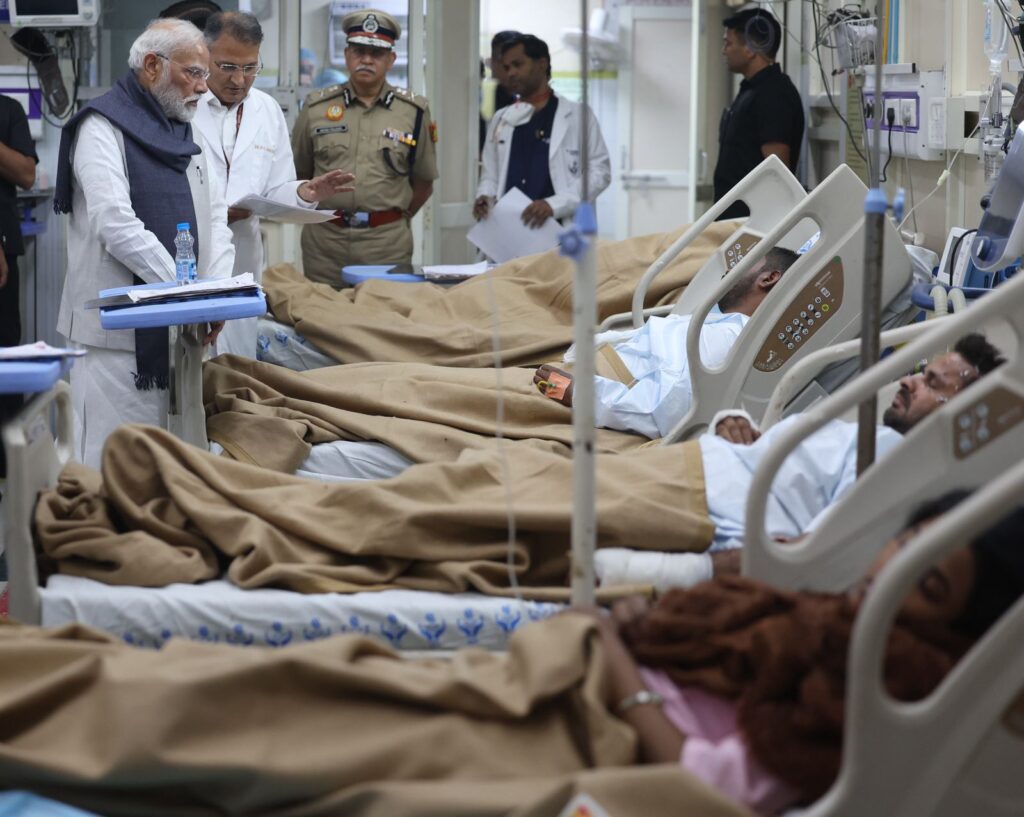 PM Modi Visit LNJP Hospital 