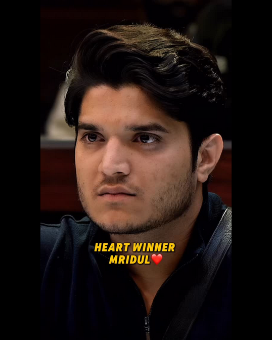 Bigg Boss 19 में सरप्राइज़ ट्विस्ट: लोकप्रिय यूट्यूबर मृदुल तिवारी घर से बाहर, फैंस बोले — “अन्याय हुआ है!” #BiggBoss19 #MridulTiwari #UnfairEviction #SalmanKhan #BB19Twist #RealityShowDrama #BB19Update