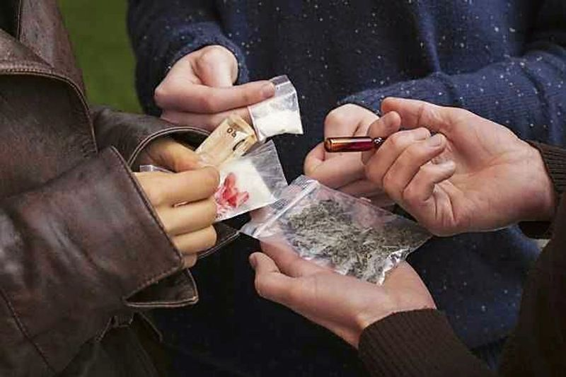 ड्रग्स के खिलाफ जिला स्तर पर समन्वय को और सशक्त बनाएंगे सभी विभाग: उपायुक्त तोरुल रवीश #DrugFreeHimachal #ToruRavish #KulluAdministration #NCORD #AntiDrugsCampaign #SayNoToDrugs #HimachalUpdates #KulluDistrict  #NCORD #AntiNarcotics