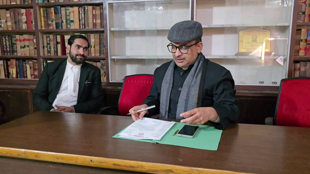 मेरठ में हाईकोर्ट बेंच की स्थापना की मांग को लेकर संघर्ष तेज, पश्चिमी यूपी बंद का दिखा व्यापक असर #MeerutNews #HighCourtBench #WestUP#Meerut #JusticeForWestUP #LawyersProtest#MeerutBandh #HighCourtBench #UPNews