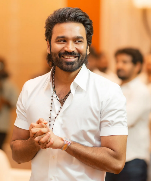 Mrunal Thakur Dhanush Dating Rumors