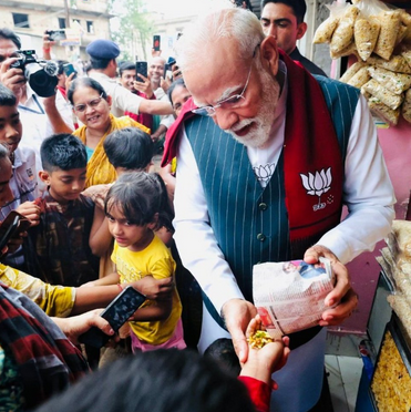 PM Modi with Common Man 